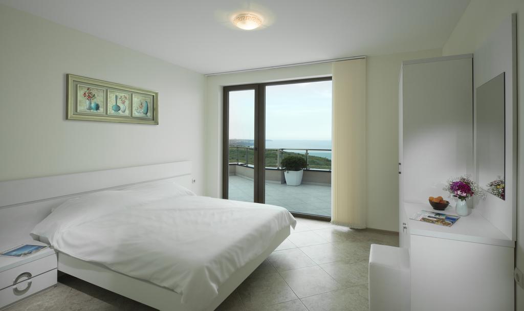 Calithea Complex Aparthotel Καβάρνα Εξωτερικό φωτογραφία