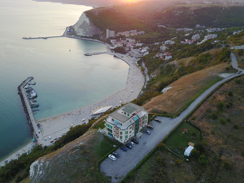 Calithea Complex Aparthotel Καβάρνα Εξωτερικό φωτογραφία